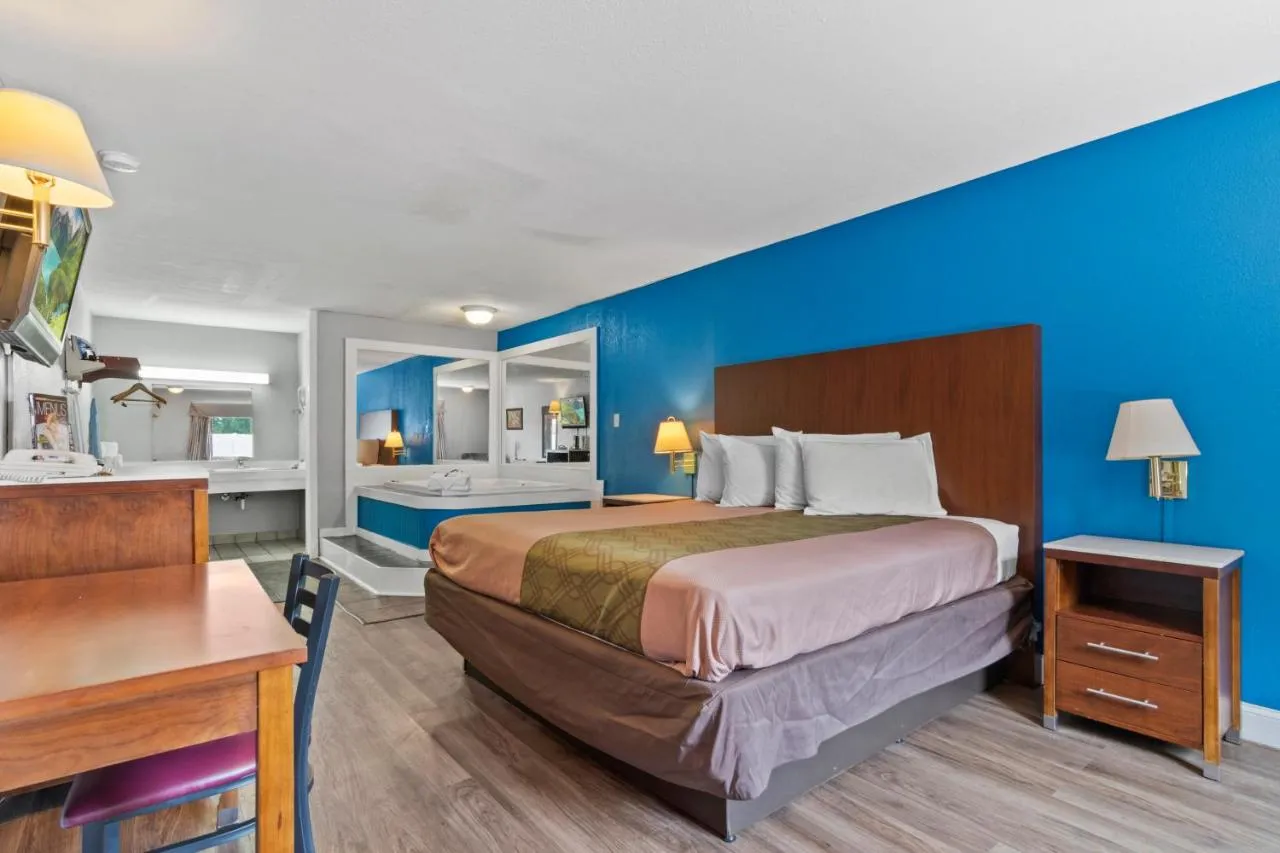 Image of Econo Lodge with hot tub in room