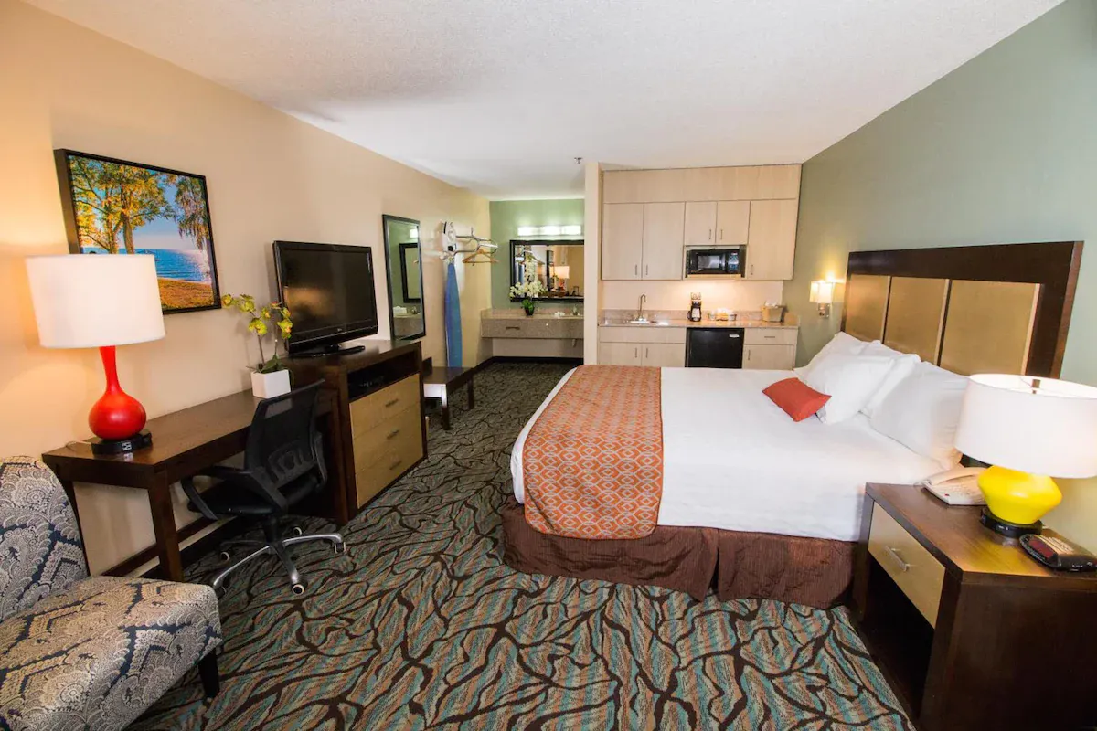 Image of Key West Inn with hot tub in room