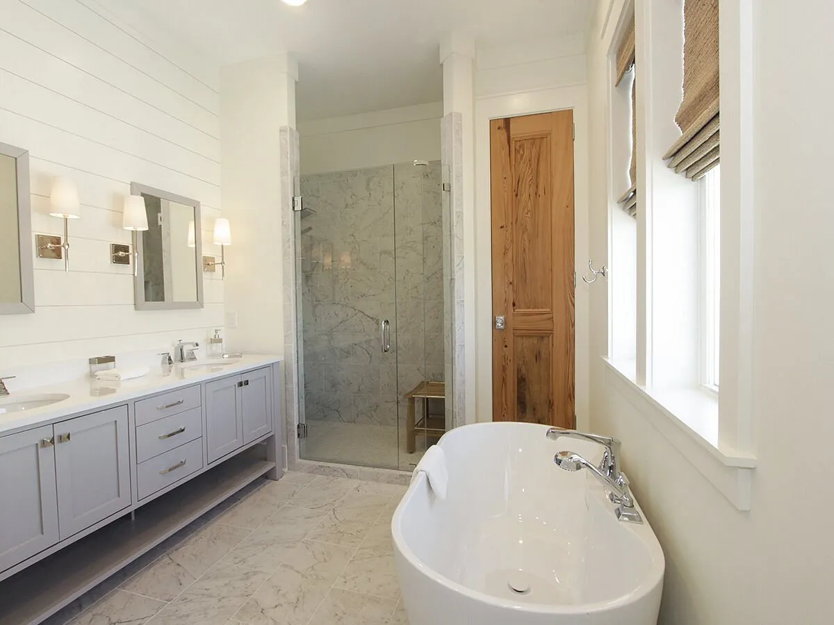 Image of Kiva Dunes with hot tub in room