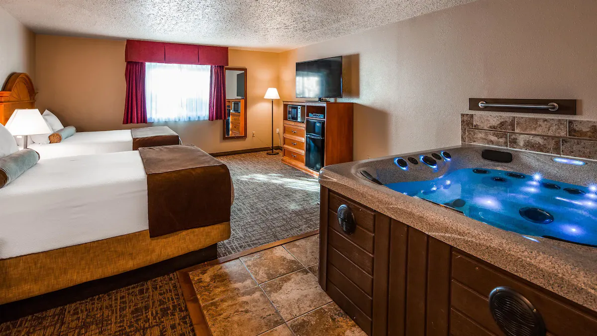Image of Best Western Bidarka Inn with hot tub in room