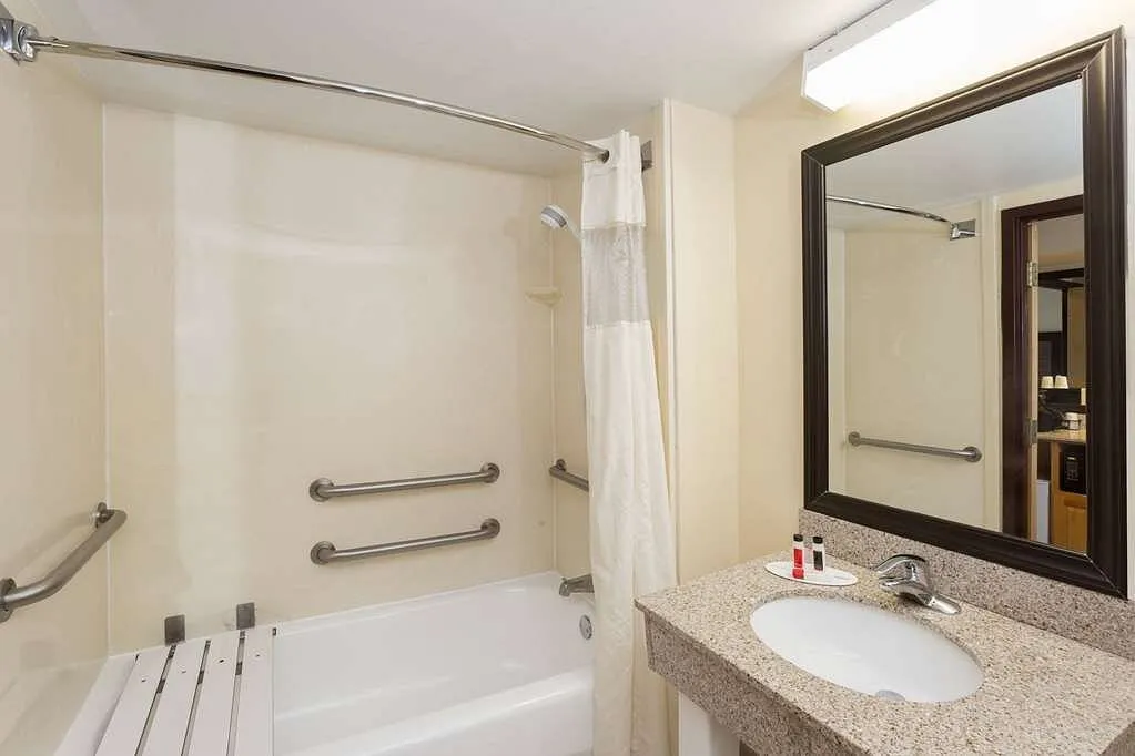 Image of Baymont by Wyndham Fort Myers Airport with hot tub in room