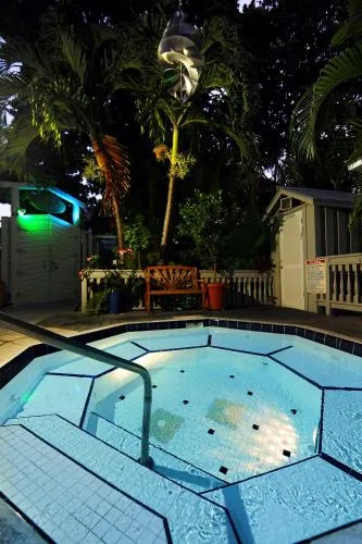 Image of Eden House Key West with hot tub in room