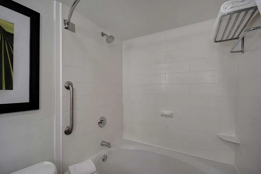 Image of Hilton Garden Inn Fort Myers with hot tub in room