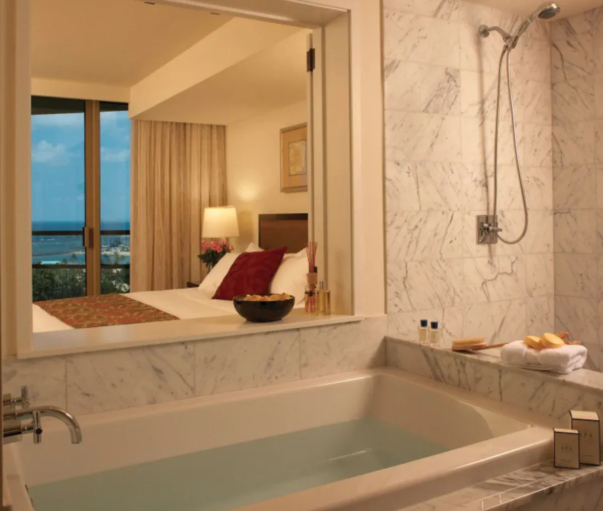 Image of Jet Luxury @ The Trump Waikiki with hot tub in room