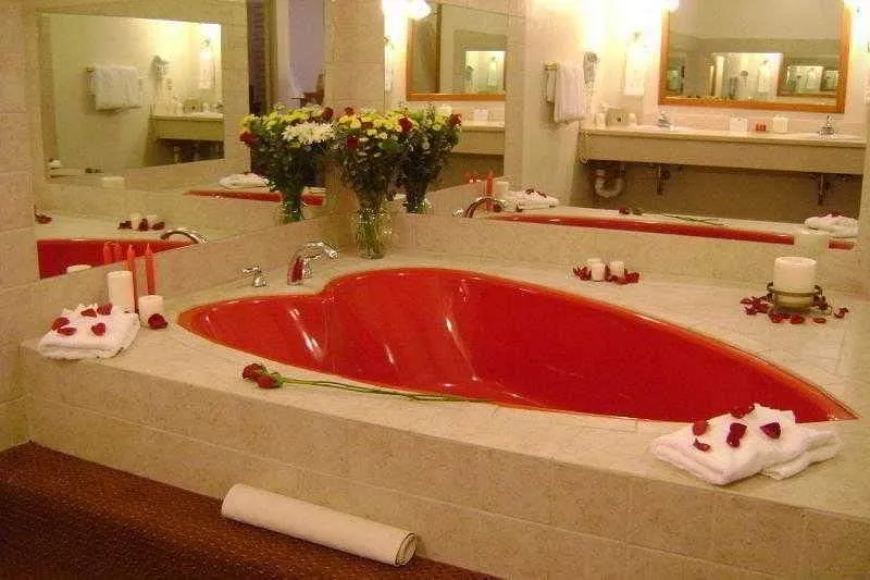 Image of Baymont by Wyndham El Dorado with hot tub in room