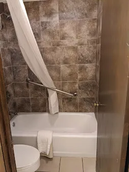 Image of Best Western Angus Inn with hot tub in room
