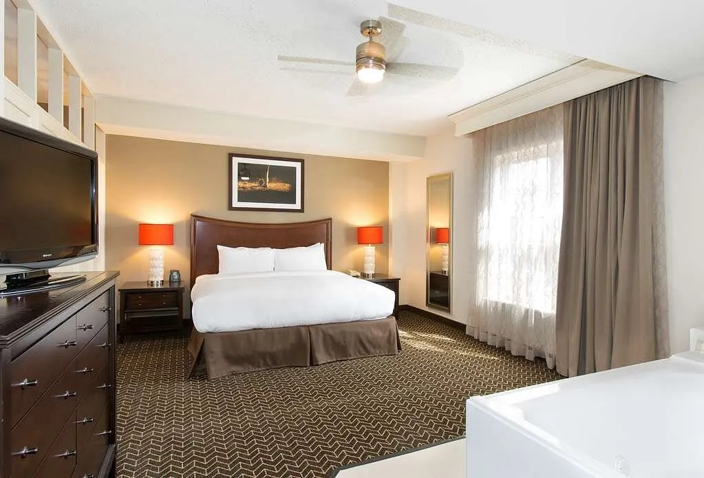 Image of DoubleTree Suites by Hilton Hotel Lexington with hot tub in room