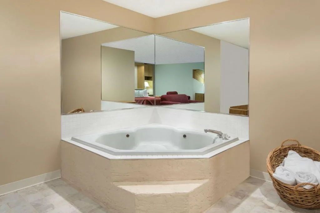Image of Days Inn by Wyndham Wooster with hot tub in room