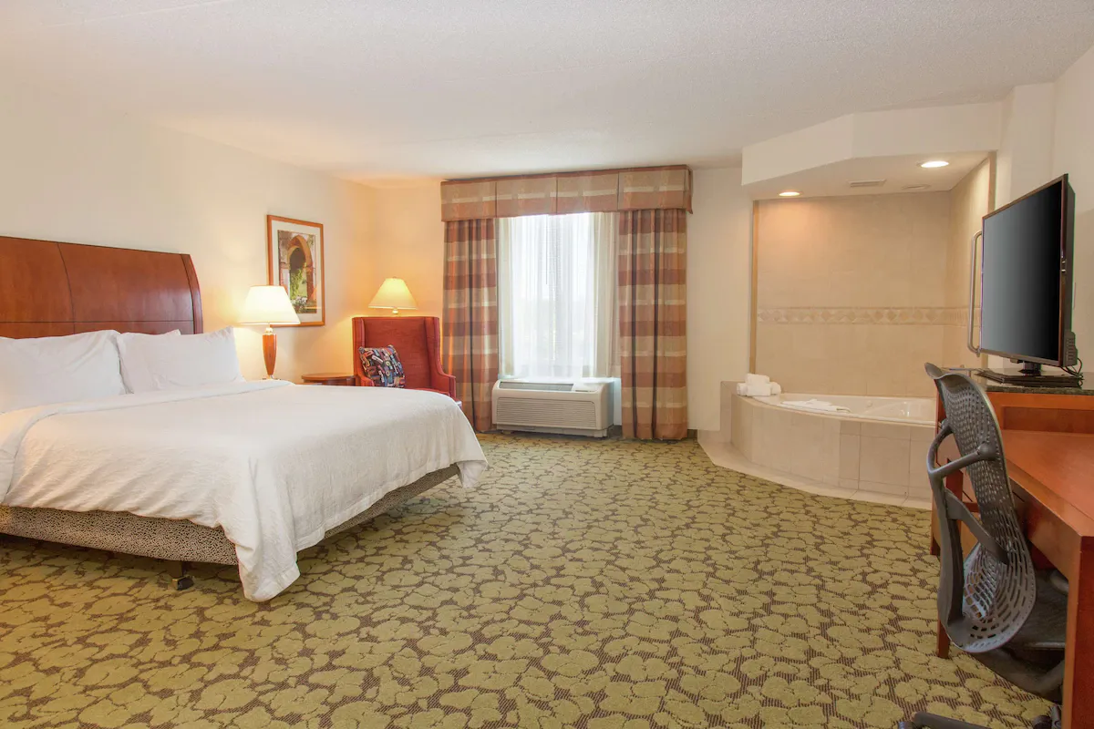 Image of Hilton Garden Inn Myrtle Beach with hot tub in room
