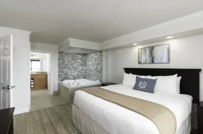 Image of Westgate Resort with hot tub in room