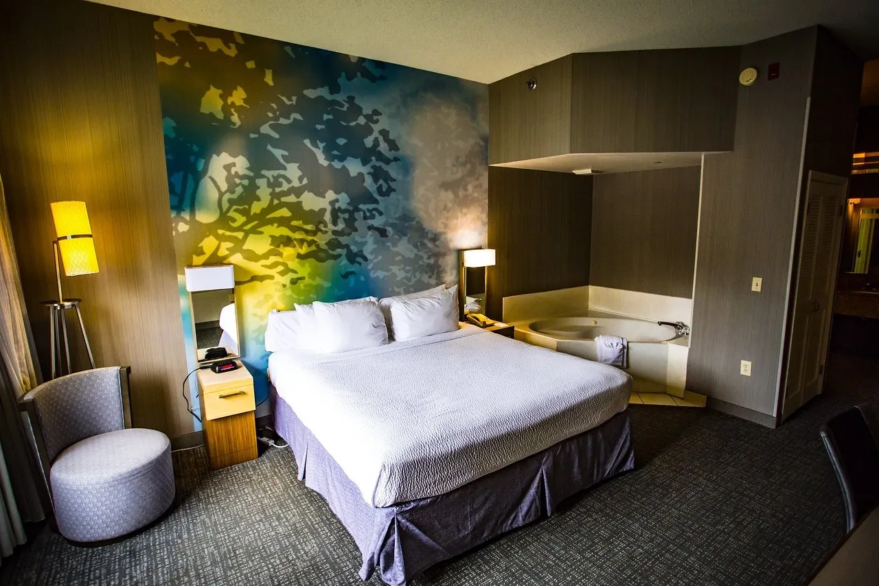 Image of Courtyard Memphis East/Bill Morris Parkway with hot tub in room