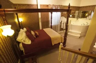 Image of Hines Mansion with hot tub in room