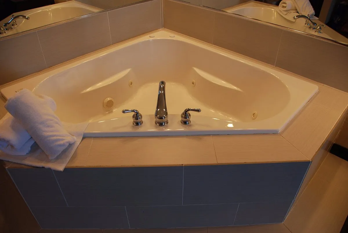 Image of Best Western Baraboo Inn with hot tub in room