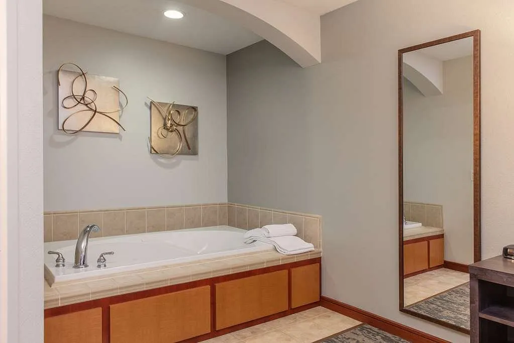 Image of Copperleaf Boutique Hotel & Spa with hot tub in room